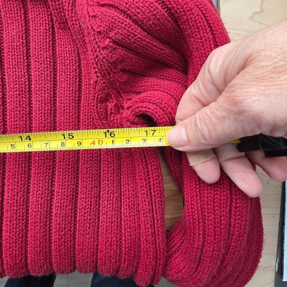 Red Ribbed Sweater - Size L - Picture 7 of 7